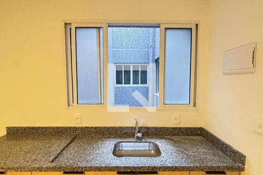 Sala/Cozinha de apartamento para alugar com 1 quarto, 22m² em Vila Sao Pedro, Santo André