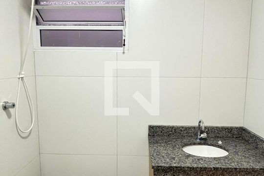 Banheiro de apartamento para alugar com 1 quarto, 22m² em Vila Sao Pedro, Santo André