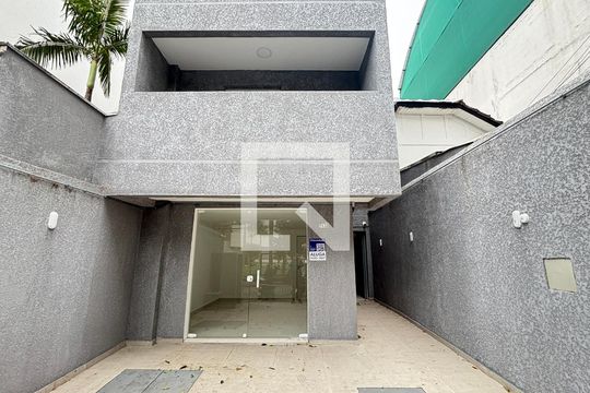 Fachada de apartamento para alugar com 1 quarto, 22m² em Vila Sao Pedro, Santo André