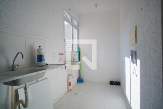 Cozinha de apartamento à venda com 2 quartos, 42m² em Jardim Carvalho, Porto Alegre