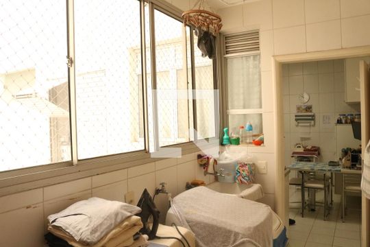 Área de Serviço de apartamento para alugar com 3 quartos, 213m² em Perdizes, São Paulo