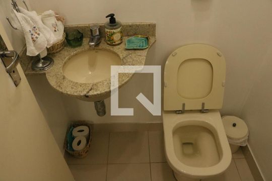 Lavabo da Sala de apartamento para alugar com 3 quartos, 213m² em Perdizes, São Paulo