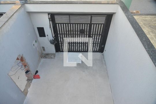 Sacada Suíte 3 de casa à venda com 3 quartos, 160m² em Vila Camilópolis, Santo André
