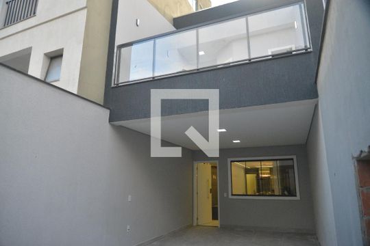 Garagem de casa à venda com 3 quartos, 160m² em Vila Camilópolis, Santo André