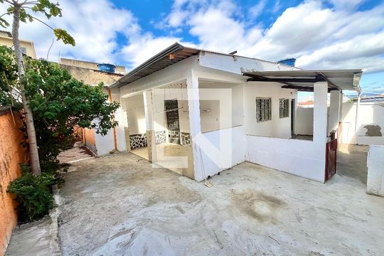 Casa à venda com 4 quartos, 392m² em Santa Monica, Belo Horizonte