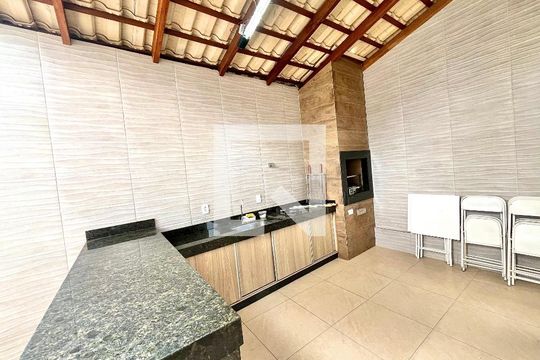 Casa à venda com 4 quartos, 392m² em Santa Monica, Belo Horizonte