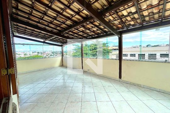 Casa à venda com 4 quartos, 392m² em Santa Monica, Belo Horizonte