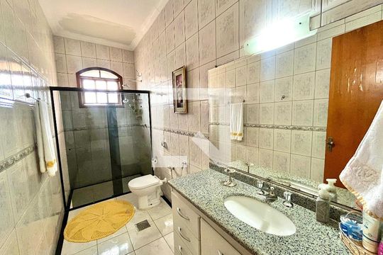 Casa à venda com 4 quartos, 392m² em Santa Monica, Belo Horizonte