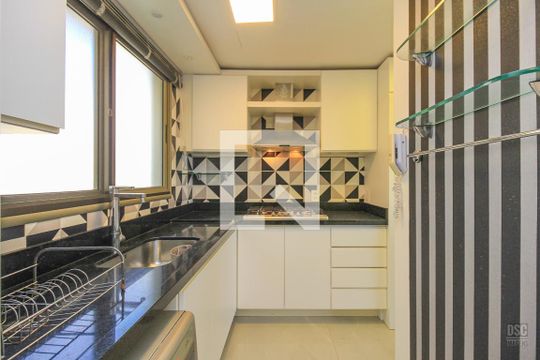 Cozinha de apartamento à venda com 3 quartos, 126m² em Cavalhada, Porto Alegre