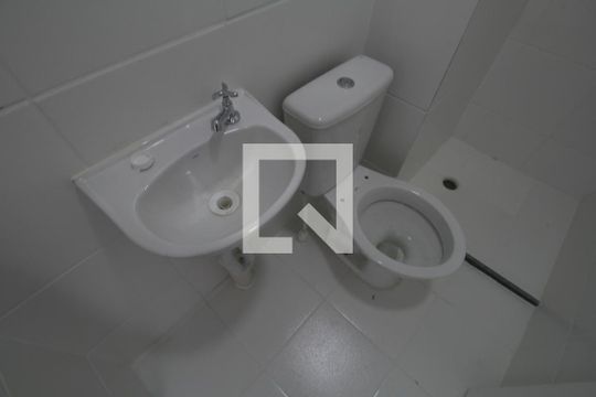 Banheiro de apartamento para alugar com 2 quartos, 45m² em Vila Andrade, São Paulo