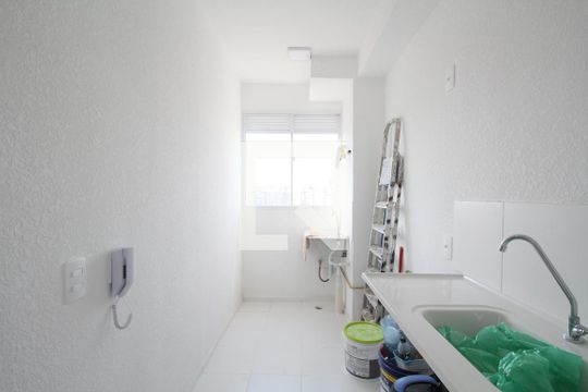 Cozinha de apartamento para alugar com 2 quartos, 45m² em Vila Andrade, São Paulo