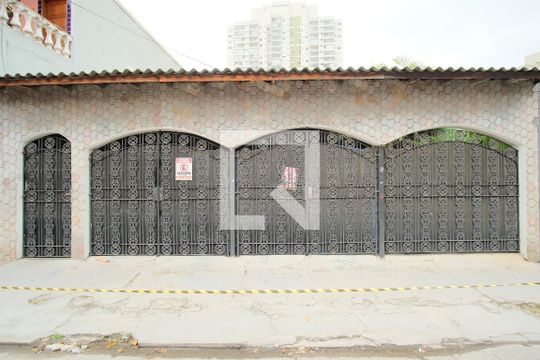 Fachada de casa para alugar com 3 quartos, 250m² em Tatuapé, São Paulo