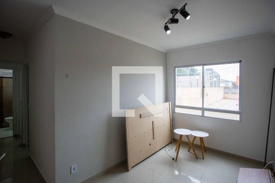 Apartamento à venda com 2 quartos, 42m² em Canhema, Diadema