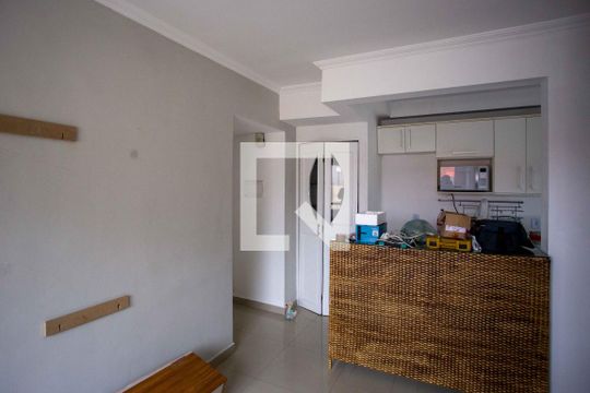 Sala de apartamento à venda com 2 quartos, 42m² em Canhema, Diadema