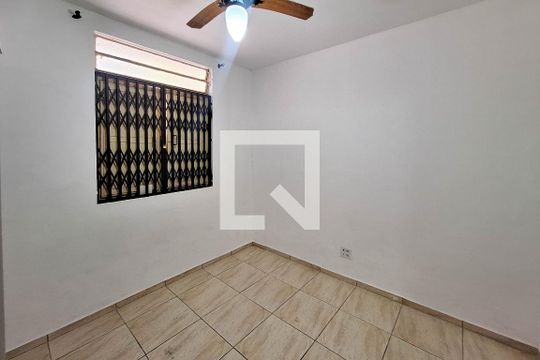 Quarto 1 de casa para alugar com 2 quartos, 101m² em Fonseca, Niterói