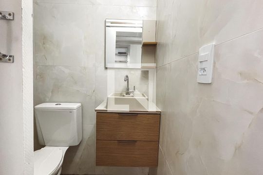 Banheiro de casa para alugar com 2 quartos, 42m² em Parque Mandaqui, São Paulo