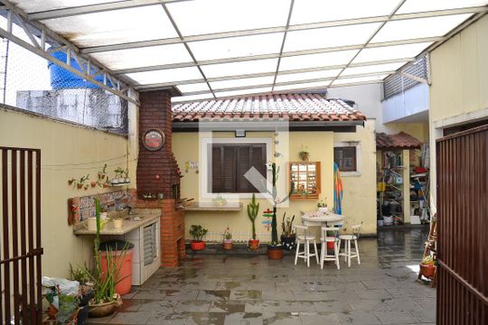 Area externa de casa para alugar com 3 quartos, 321m² em Jardim Utinga, Santo André
