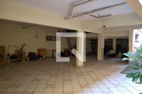 Garagem de casa à venda com 7 quartos, 700m² em Jardim Paraíso, São Paulo