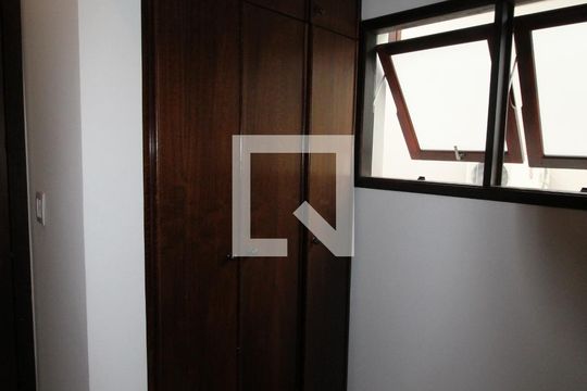 Suíte 1 de casa de condomínio para alugar com 4 quartos, 380m² em Cj Res Espl do Sol, São José dos Campos