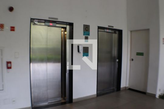 Hall de entrada de apartamento à venda com 1 quarto, 50m² em Residencial Tambore Iii, Santana de Parnaíba