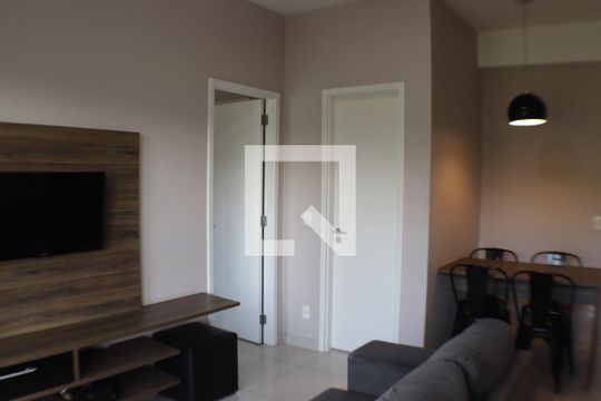Sala de apartamento à venda com 1 quarto, 50m² em Residencial Tambore Iii, Santana de Parnaíba
