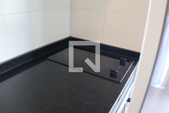 Cozinha de apartamento à venda com 1 quarto, 50m² em Residencial Tambore Iii, Santana de Parnaíba