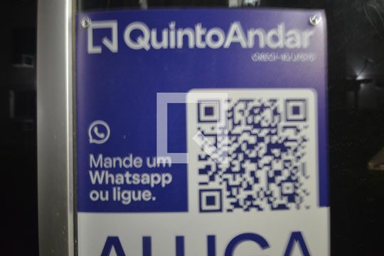 Placa instalada de apartamento à venda com 2 quartos, 48m² em Campo Grande, Rio de Janeiro