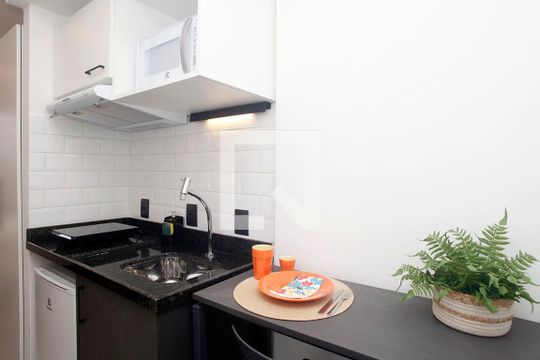 Cozinha de kitnet/studio para alugar com 1 quarto, 12m² em Bom Fim, Porto Alegre
