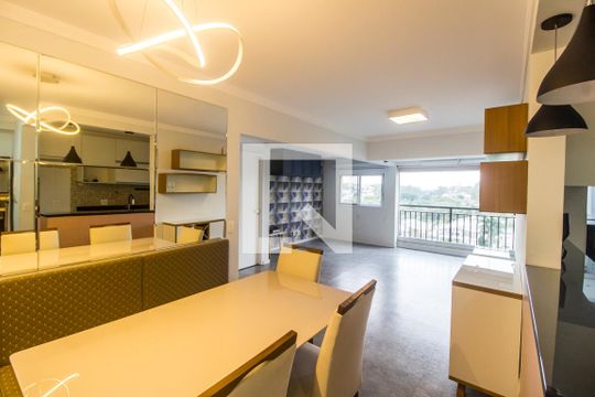 Apartamento à venda com 2 quartos, 74m² em Empresarial 18 do Forte, Barueri