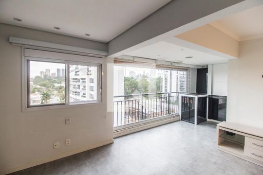 Sala de TV de apartamento à venda com 2 quartos, 74m² em Empresarial 18 do Forte, Barueri