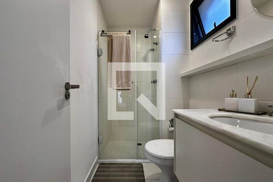 Banheiro de kitnet/studio à venda com 0 quarto, 25m² em Brooklin, São Paulo