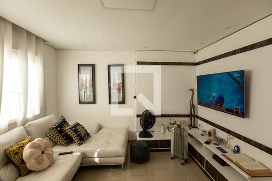 Sala de casa de condomínio à venda com 3 quartos, 144m² em Cupecê, São Paulo