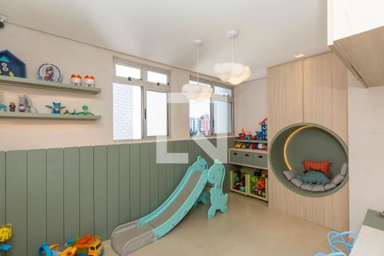 Quarto 1 de apartamento à venda com 5 quartos, 185m² em Estoril, Belo Horizonte