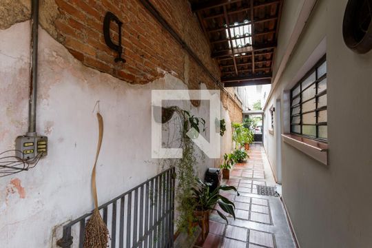 Área externa de casa para alugar com 3 quartos, 160m² em Moema, São Paulo