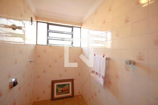 Banheiro 2 de casa para alugar com 5 quartos, 420m² em Luxemburgo, Belo Horizonte