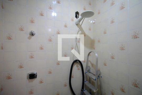 Banheiro de serviço de casa para alugar com 5 quartos, 420m² em Luxemburgo, Belo Horizonte