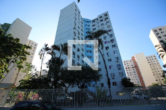 Fachada de apartamento à venda com 2 quartos, 65m² em Barra Olímpica, Rio de Janeiro