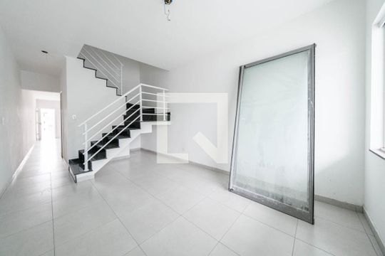 Casa à venda com 3 quartos, 170m² em Parque Boturussu, São Paulo