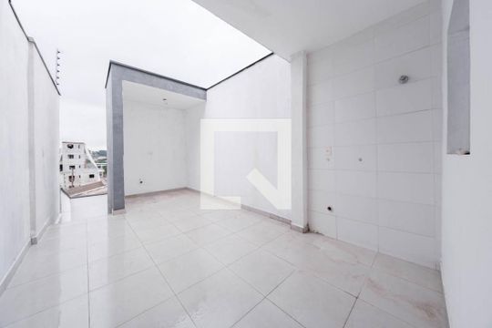 Área externa de casa à venda com 3 quartos, 170m² em Parque Boturussu, São Paulo