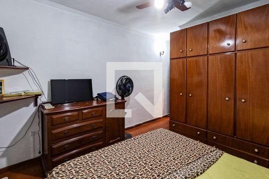 Suíte 1 de casa à venda com 2 quartos, 172m² em Vila Pereira Cerca, São Paulo