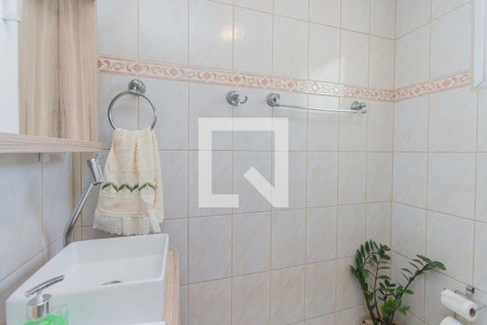 Banheiro Social de apartamento à venda com 3 quartos, 72m² em Vila Monumento, São Paulo