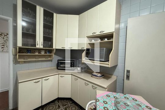 Cozinha de apartamento à venda com 2 quartos, 113m² em Perdizes, São Paulo