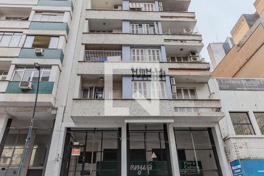 Fachada de apartamento para alugar com 1 quarto, 40m² em Centro Histórico, Porto Alegre