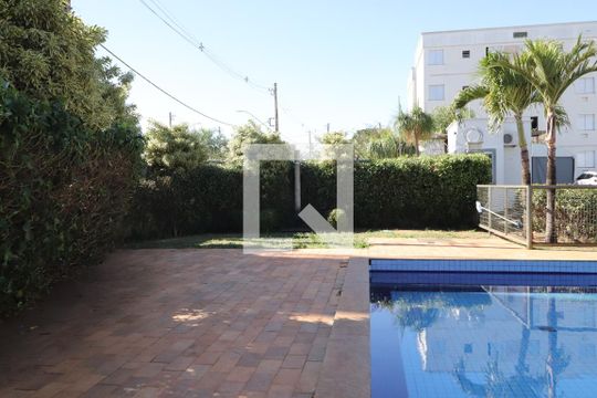 Área comum - Piscina de apartamento para alugar com 2 quartos, 44m² em Aclimação, Uberlândia