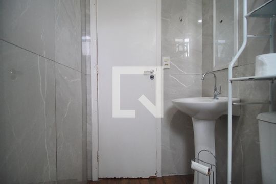 Banheiro de apartamento à venda com 3 quartos, 69m² em Industrial , Novo Hamburgo