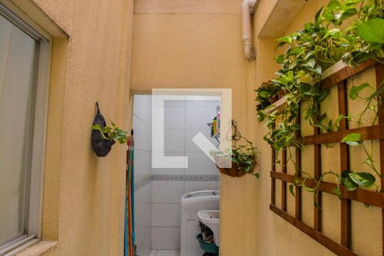 Área de Serviço de apartamento para alugar com 3 quartos, 84m² em Vila Alzira, Santo André
