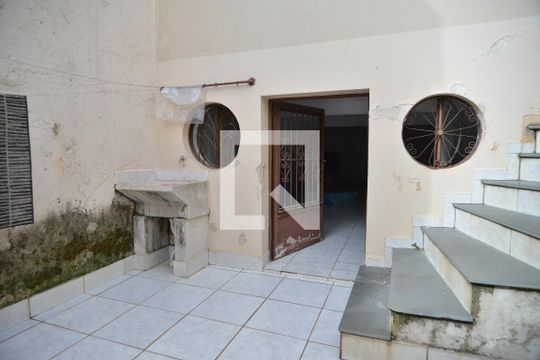 Área de Serviço de casa à venda com 3 quartos, 180m² em Vila Scarpelli, Santo André