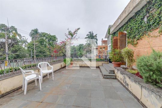Casa à venda com 4 quartos, 329m² em Jardim Francisco Mendes, São Paulo
