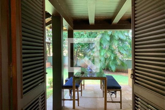 Casa à venda com 3 quartos, 450m² em Interlagos, São Paulo