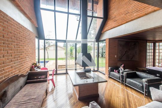 Sala de casa à venda com 4 quartos, 480m² em Alphaville, Santana de Parnaíba